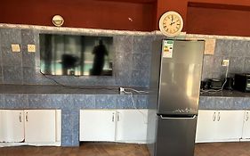 Safari Deluxe Rooms - Elegant Rooms With Access To Beautiful Garden